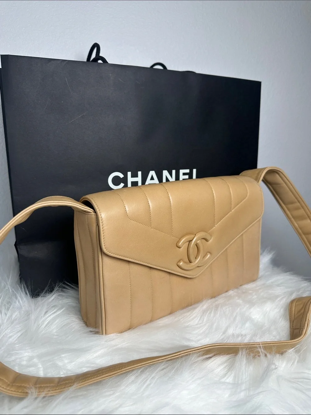 💯Authentic Vintage Chanel CC Logo Shoulder Bag – Beige Lambskin 🍀